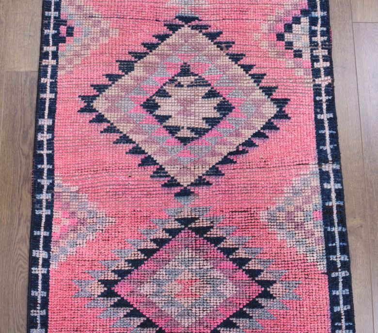 Vintage Runner Rug - 27096