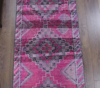 Vintage Hand-Knotted Runner Rug - Thumbnail