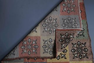 Vintage Area Rug - Thumbnail