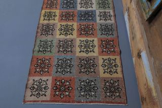 Vintage Area Rug - Thumbnail