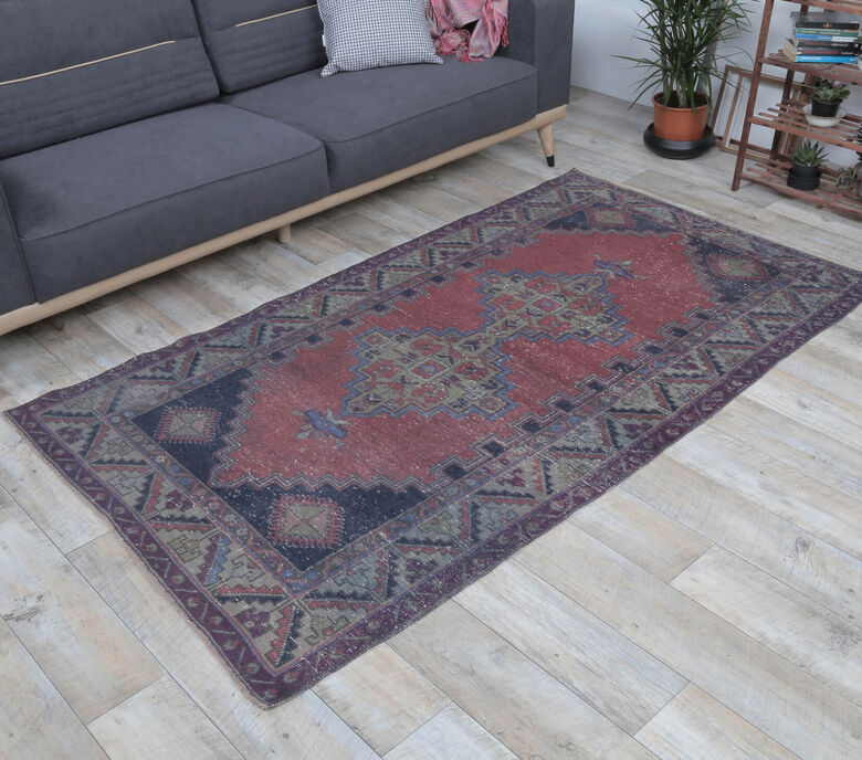 Aklim - Tribal Turkish Vintage Rug