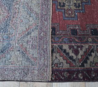 Aklim - Tribal Turkish Vintage Rug - Thumbnail