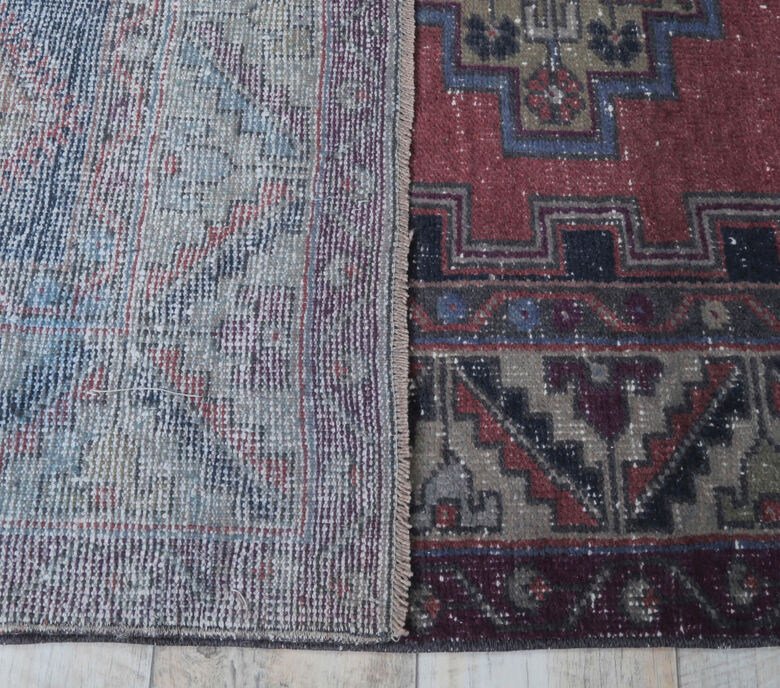 Aklim - Tribal Turkish Vintage Rug