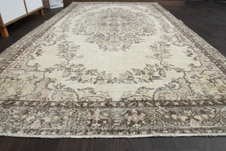 Handmade Persian Vintage Area Rug - Thumbnail