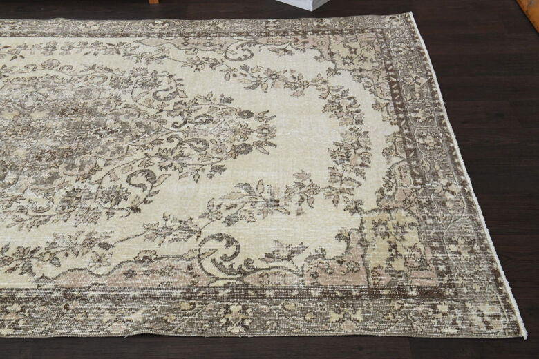 Handmade Persian Vintage Area Rug