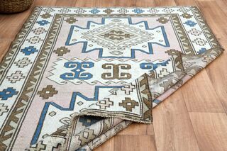 Geometric Vintage Area Rug - Thumbnail