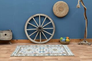 Geometric Vintage Area Rug - Thumbnail