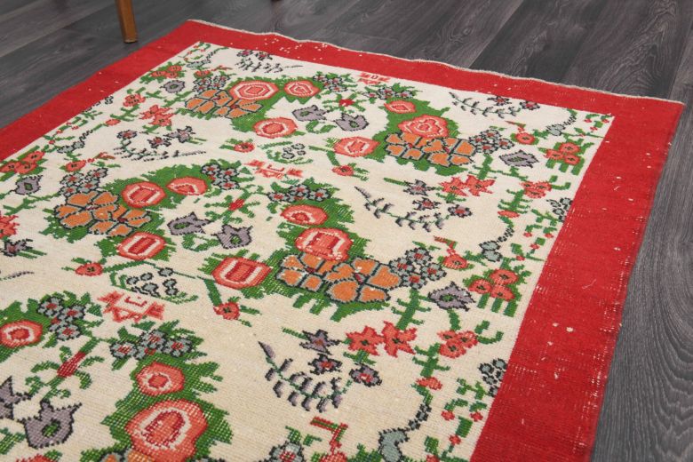 Red Bordered & Floral Vintage Area Rug