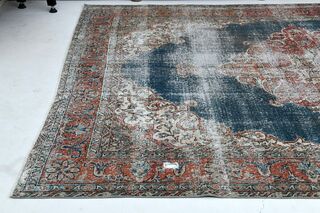 Distressed Red Black Rug - Thumbnail