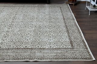 Floral Gray Beige Area Rug - Thumbnail