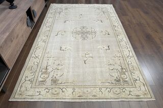 Vintage Area Rug - Thumbnail