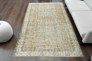 Vintage Floral Area Rug - Thumbnail