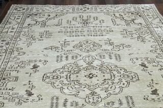 Vintage Oriental Beige Rug - Thumbnail