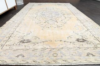 Faded Area Vintage Area Rug - Thumbnail