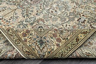 Vintage Floral Area Rug - Thumbnail