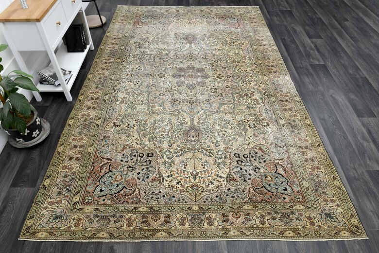 Vintage Floral Area Rug