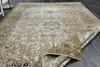 Vintage Floral Area Rug - Thumbnail