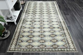 Diamonds Vintage Area Rug - Thumbnail