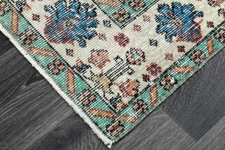 Vintage Area Rug - Thumbnail