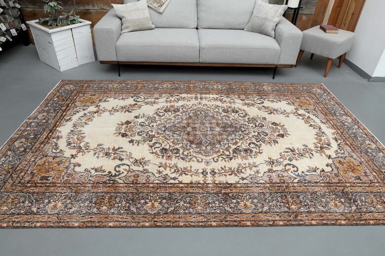 Vintage Oriental Rug