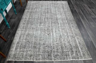 Vintage Area Rug - Thumbnail