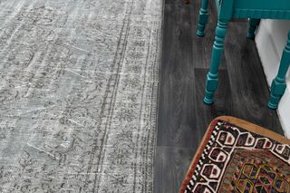 Vintage Area Rug - Thumbnail