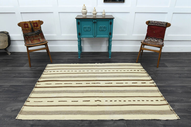 Wool Area Medium Rug