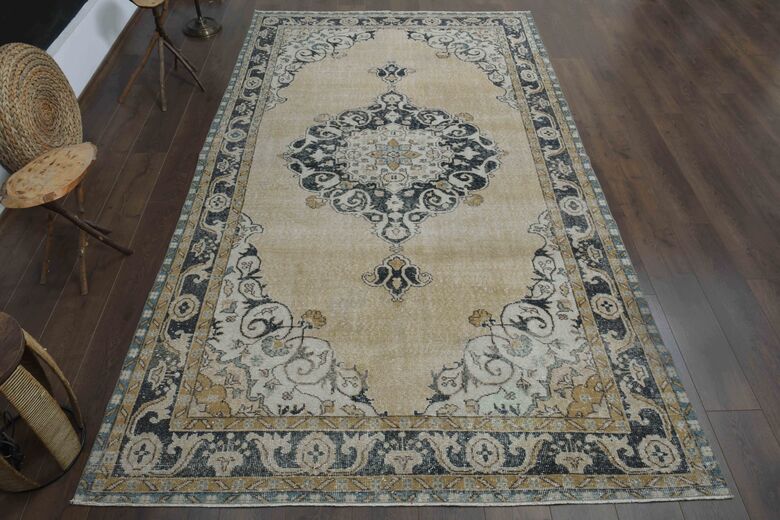 Medallion Vintage Area Rug