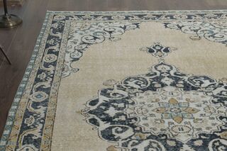 Medallion Vintage Area Rug - Thumbnail