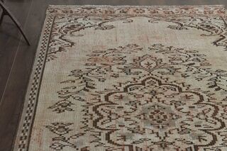 Modern Vintage Area Rug - Thumbnail