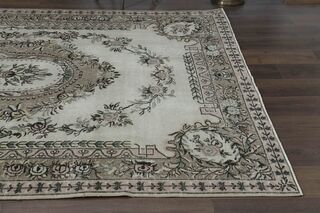 Royal White Vintage Rug - Thumbnail