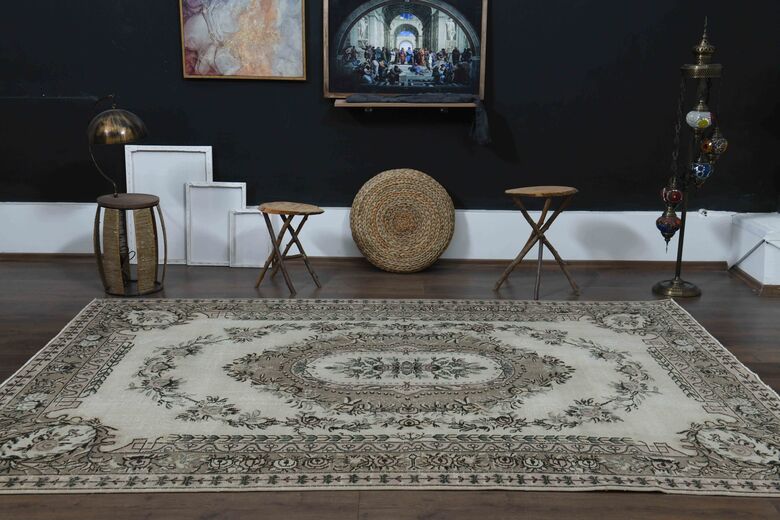 Royal White Vintage Rug