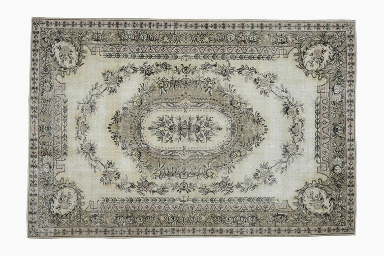 Royal White Vintage Rug