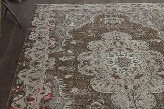 Brown Oriental Vintage Rug - Thumbnail