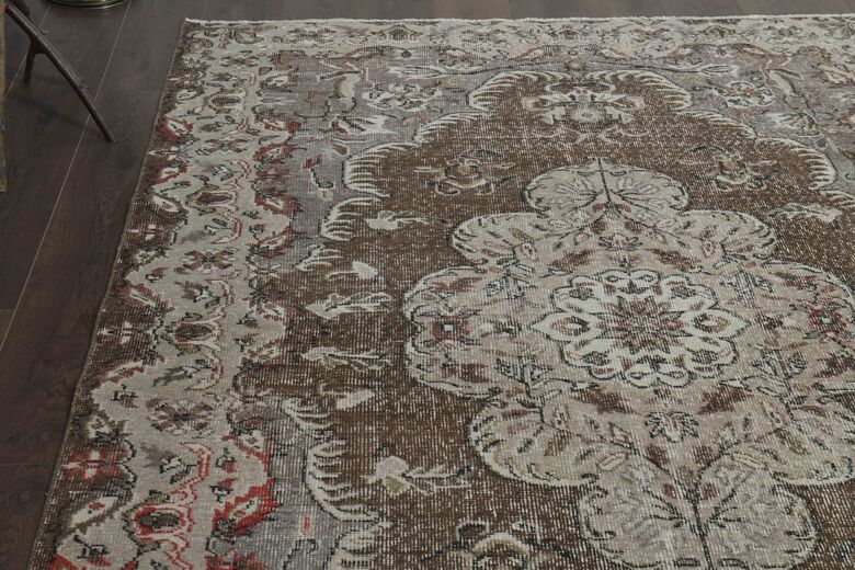 Brown Oriental Vintage Rug