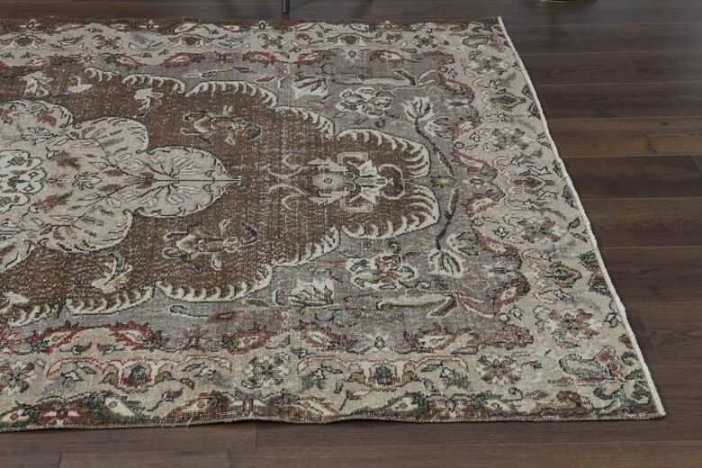 Brown Oriental Vintage Rug