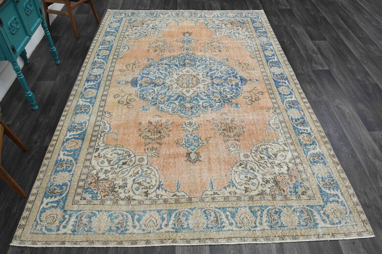 Oriental Oushak Rug