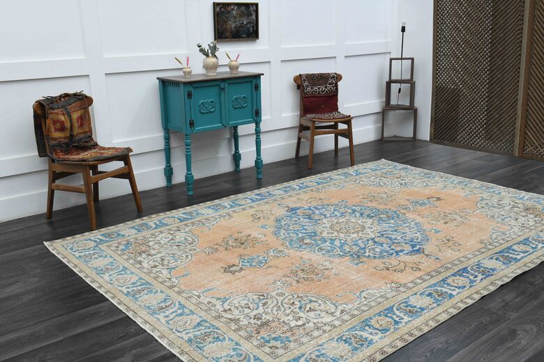 Oriental Oushak Rug