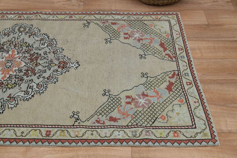 Neutral Vintage Rug