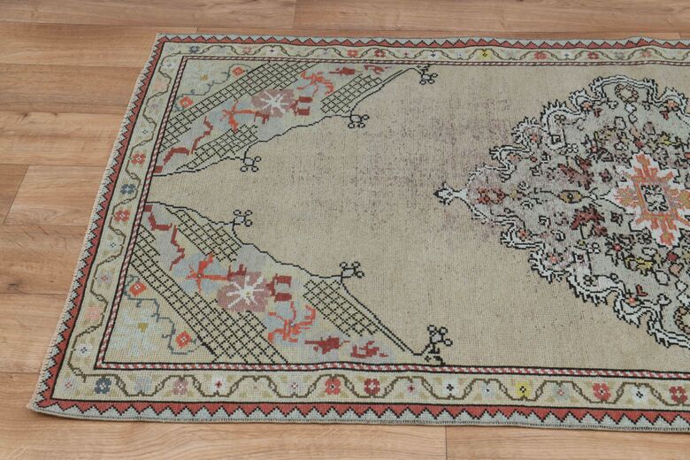 Neutral Vintage Rug