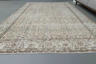 Handmade Floral Area Rug - Thumbnail