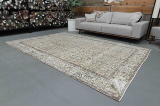 Handmade Floral Area Rug - Thumbnail