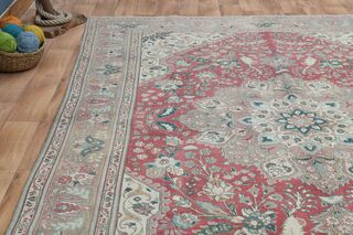 Heriz Persian Handwoven Area Rug - Thumbnail