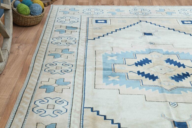 Cream Wool Geometric Rug