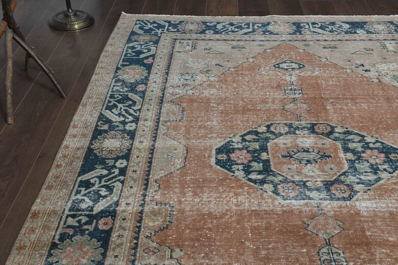 Rustic Vintage Area Rug