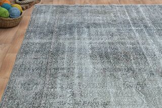 Solid Vintage Area Rug - Thumbnail