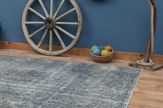 Solid Vintage Area Rug - Thumbnail