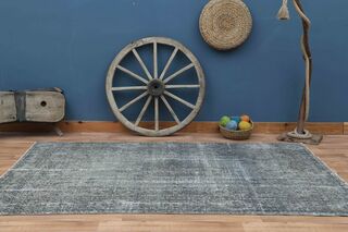 Solid Vintage Area Rug - Thumbnail