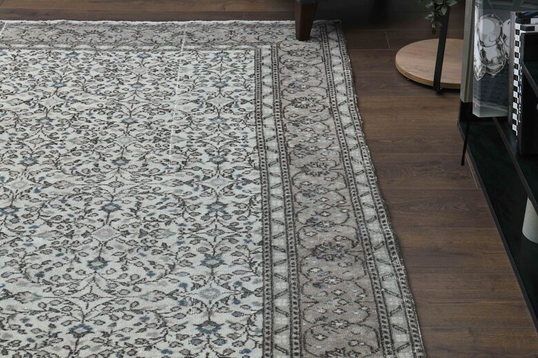 Gray Bordered Floral Vintage Area Rug