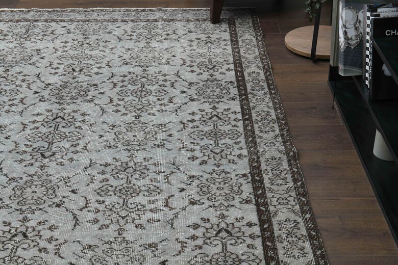 Gray Floral Vintage Area Rug